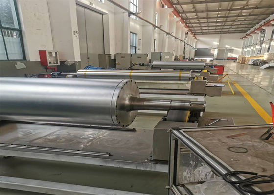 satın al Yüksek hassasiyetli sıcaklık kontrolü Elektromanyetik indüksiyon ısıtıcı rulo, en kaliteli ambalajlar için 130 ~ 300 °C ± 1.5 °C ve 800 ~ 1000 psi ile Çevrimiçi üretim